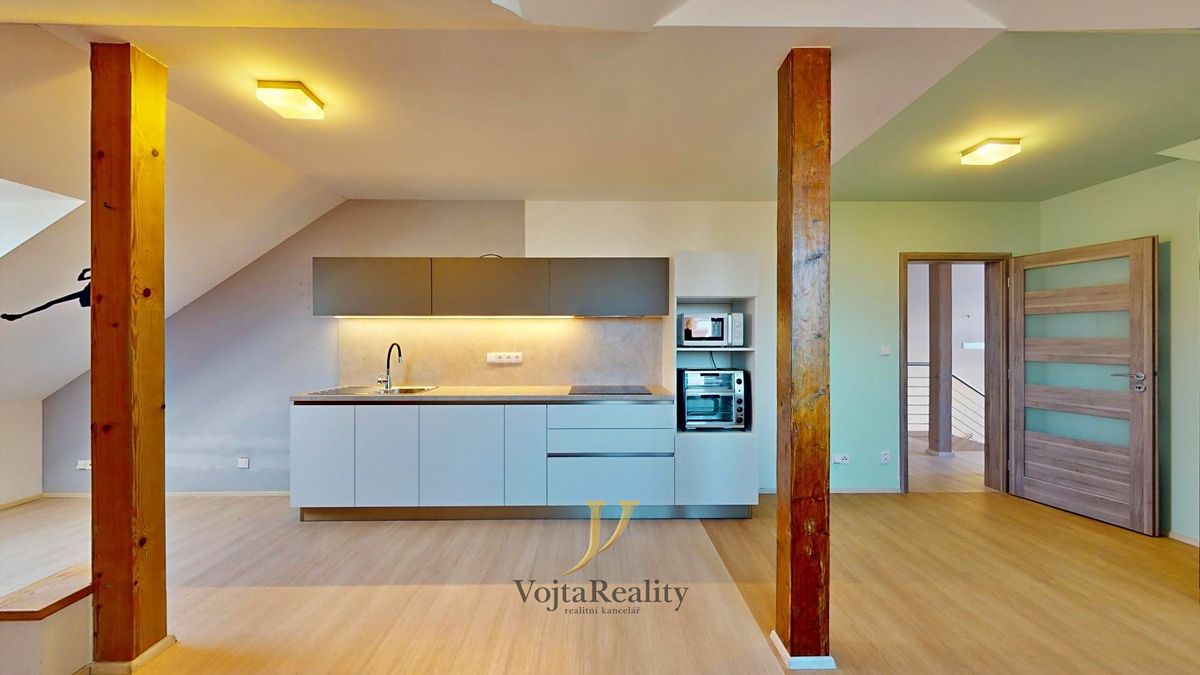 Pronájem bytu 4+kk 105 m² – fotografie 2