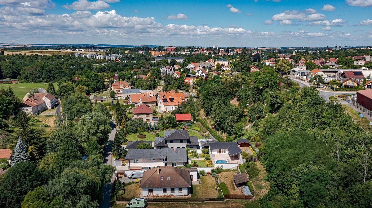 Prodej rodinného domu 241 m², pozemek 1654 m² – fotografie 5