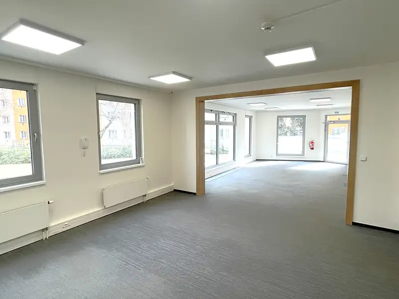 Pronájem kanceláře 109 m², Praha – náhled fotky 2