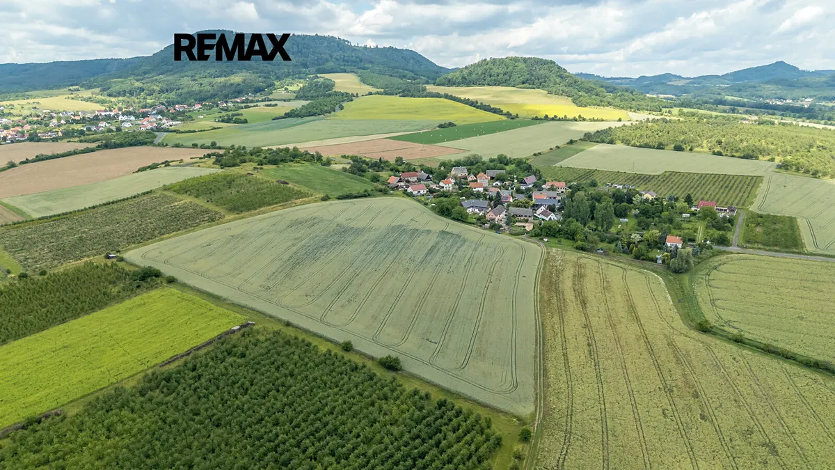 Prodej stavebního pozemku 4139 m²
