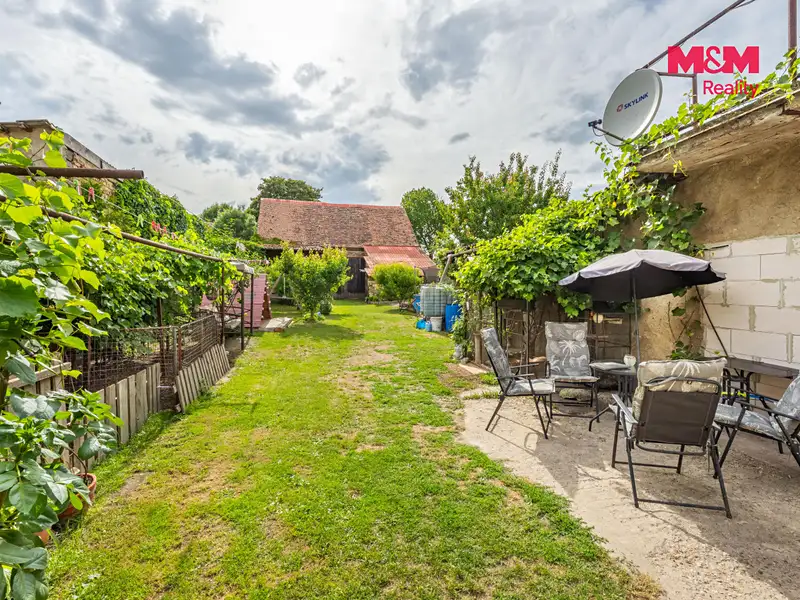 Prodej rodinného domu 208 m², pozemek 882 m², Páleč – náhled fotky 2