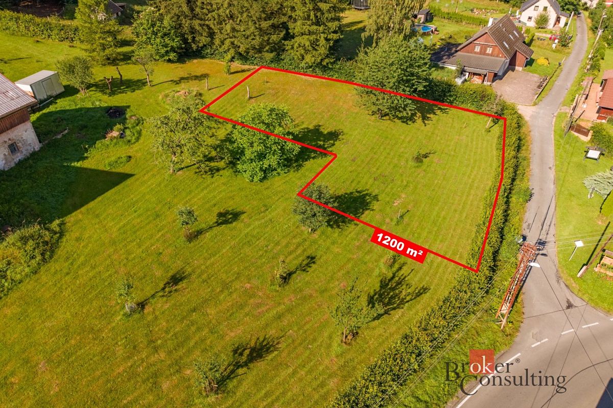 Prodej stavebního pozemku 1200 m² – fotografie 3