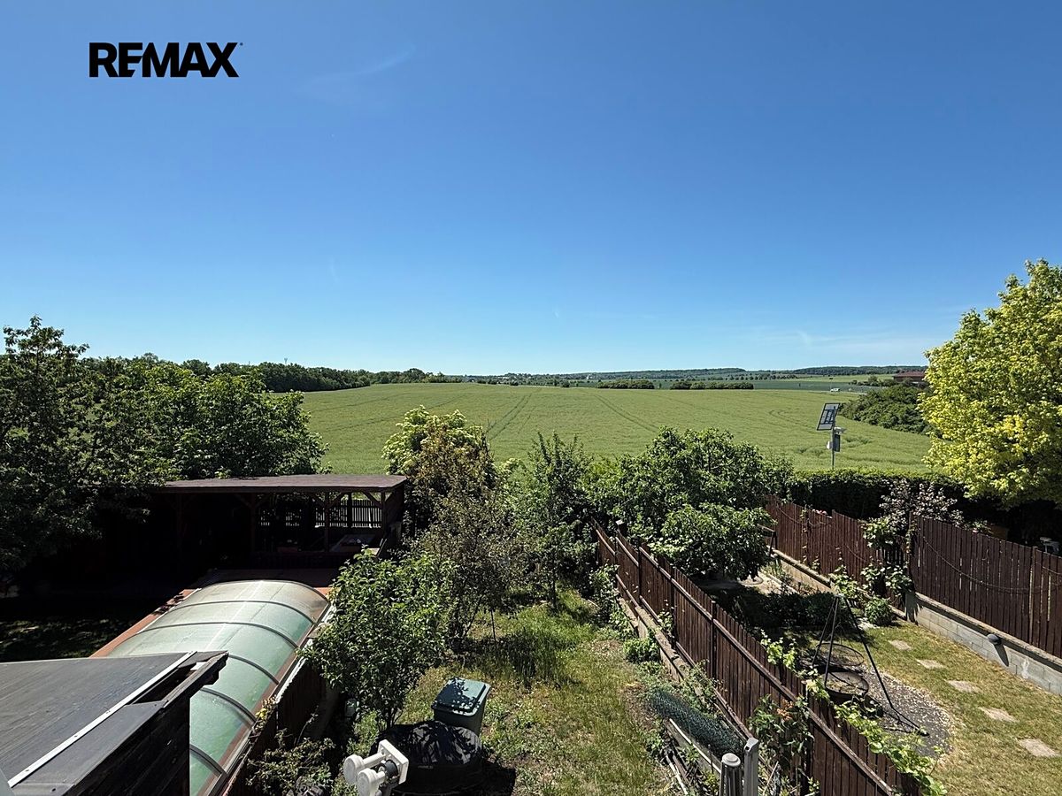 Prodej rodinného domu 97 m², pozemek 208 m² – fotografie 2
