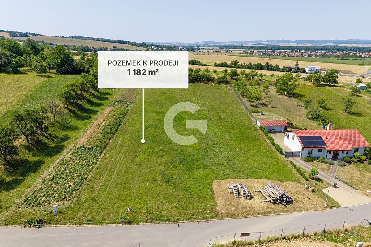 Prodej stavebního pozemku 1182 m²