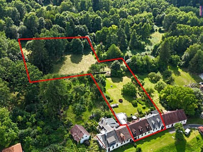 Prodej  rodinného domu 387 m², pozemek 6 108 m²