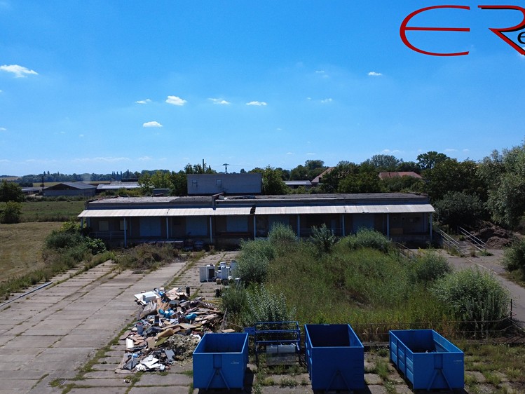 Prodej komerčního prostoru, 1 320 m² (3 z 18)