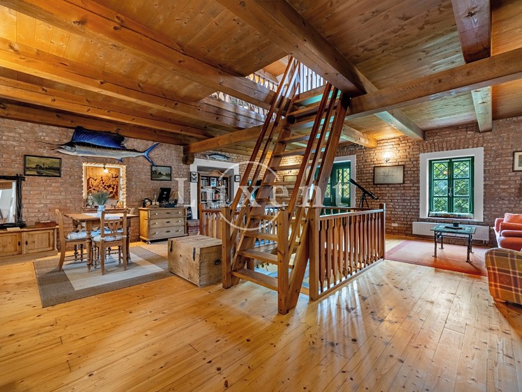 Комерційне приміщення на продаж, 1 700 м² (12 з 28)