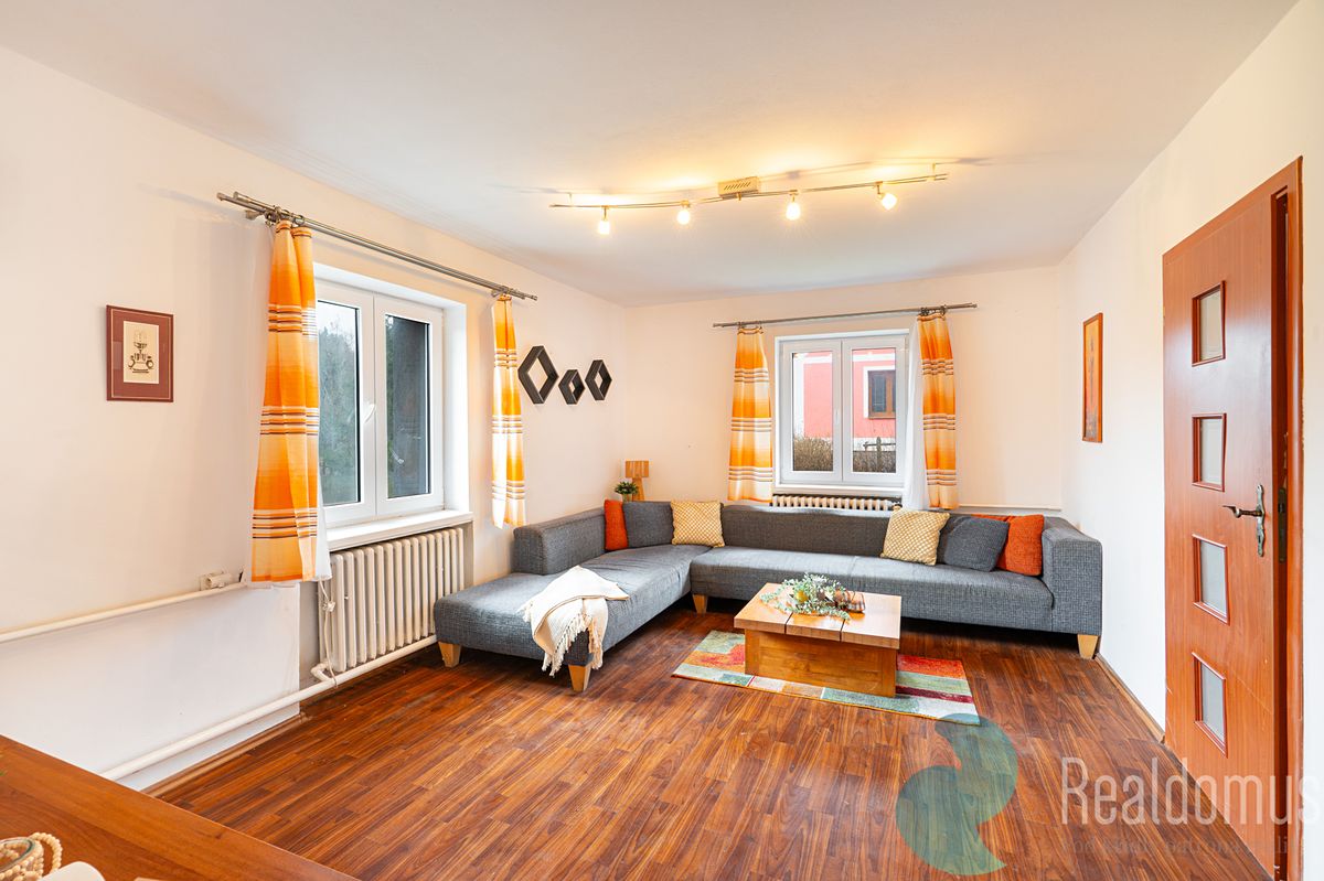 Prodej rodinného domu 110 m², pozemek 1067 m² – fotografie 3