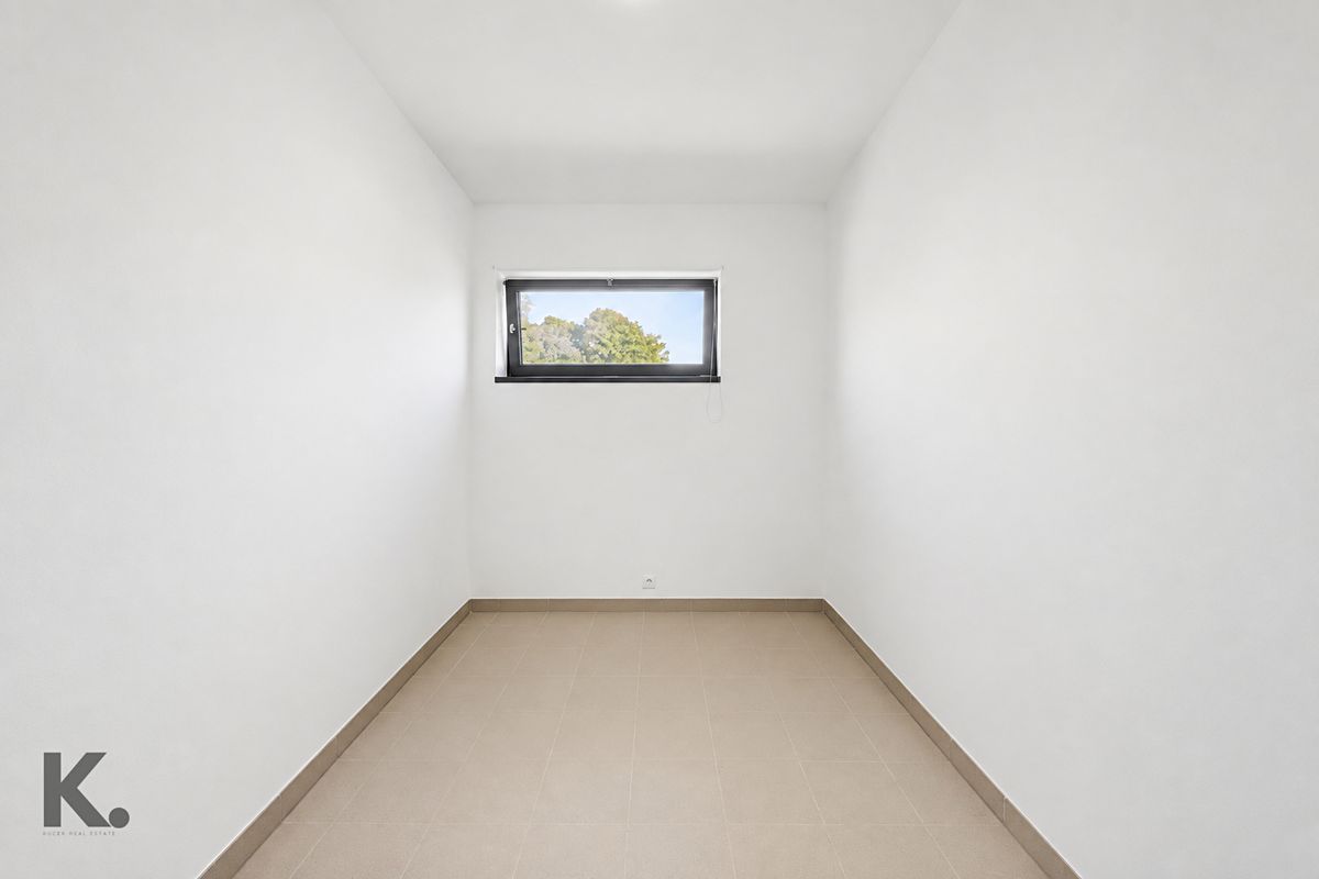 Prodej rodinného domu 211 m², pozemek 735 m² – fotografie 5