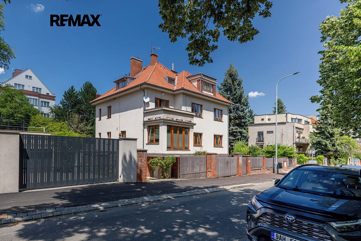 Prodej vily 400 m², pozemek 1009 m² – fotografie 3