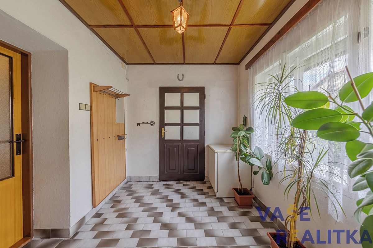 Prodej rodinného domu 140 m², pozemek 885 m² – fotografie 5