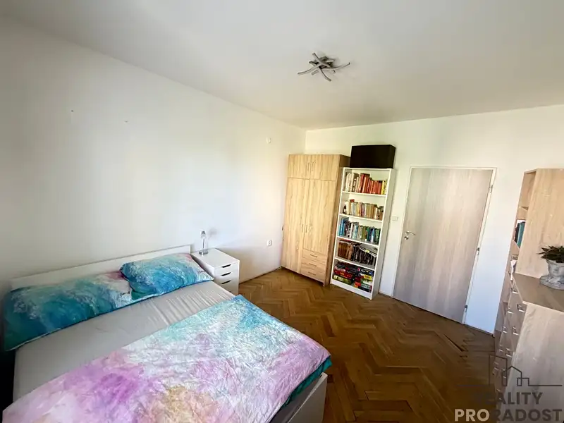 Prodej bytu 3+1 72 m², Znojmo – náhled fotky 2