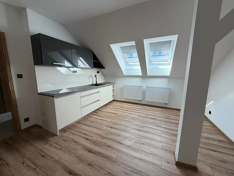Pronájem bytu 2+kk 46 m², Duchcov – náhled fotky 1