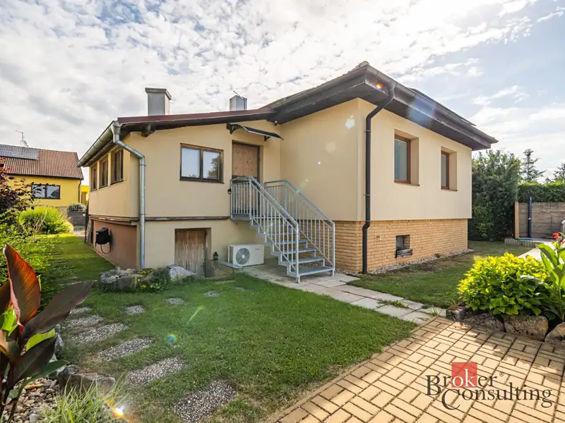 Prodej rodinného domu 270 m², pozemek 2024 m², Krchleby – náhled fotky 2