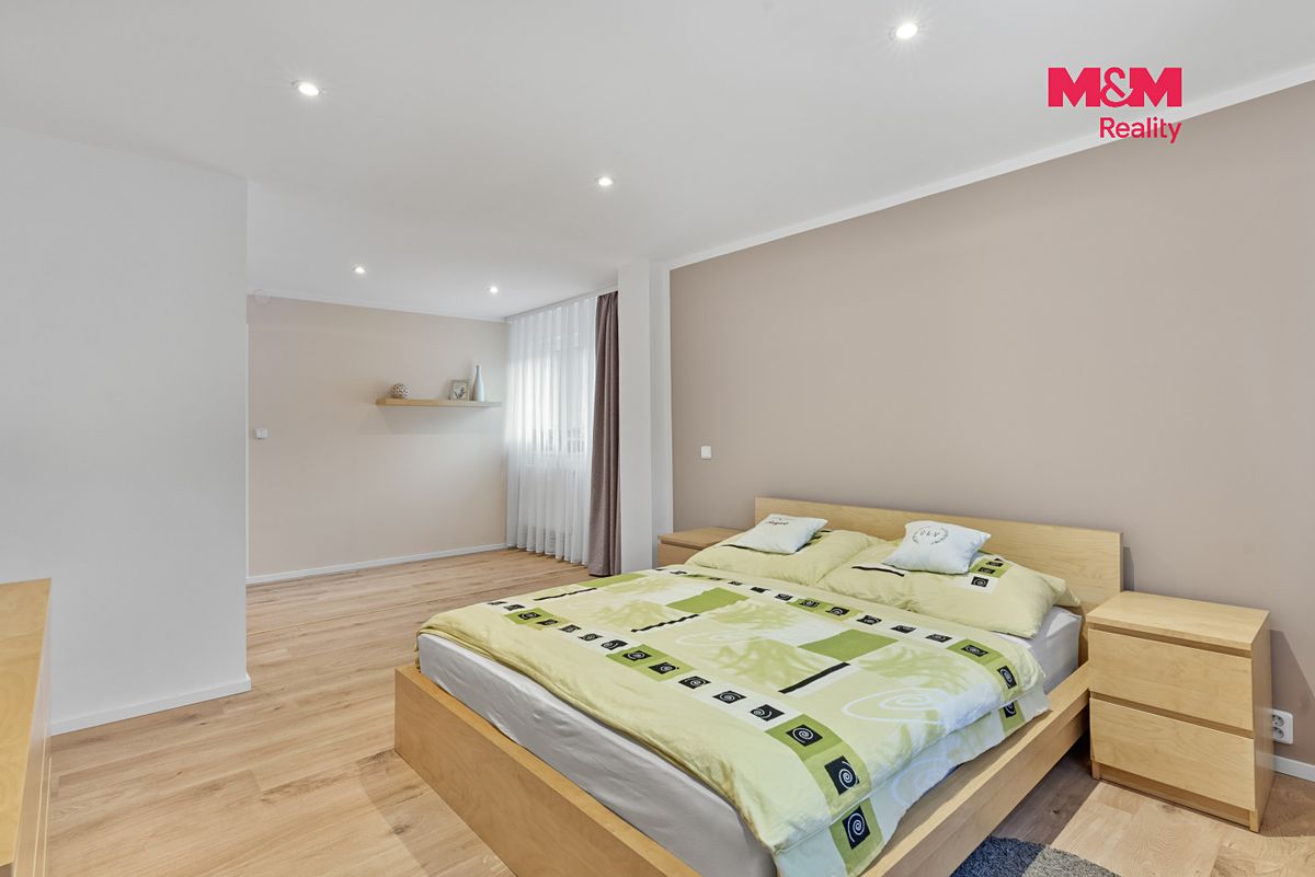 Prodej rodinného domu 212 m², pozemek 414 m² – fotografie 5