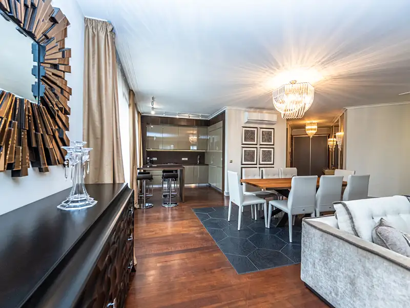 Pronájem bytu 5+kk 193 m², Praha – náhled fotky 1