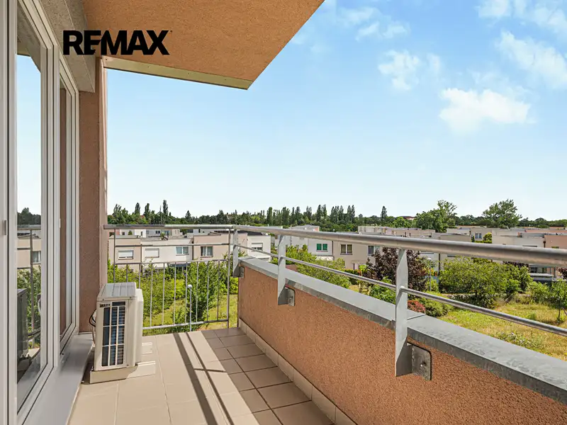Prodej bytu 2+kk 73 m², Praha – náhled fotky 2