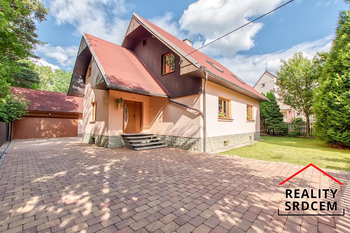 Prodej rodinného domu 170 m², pozemek 921 m²
