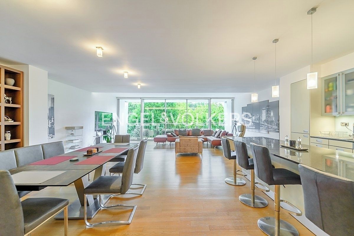 Pronájem bytu 4+kk 180 m²