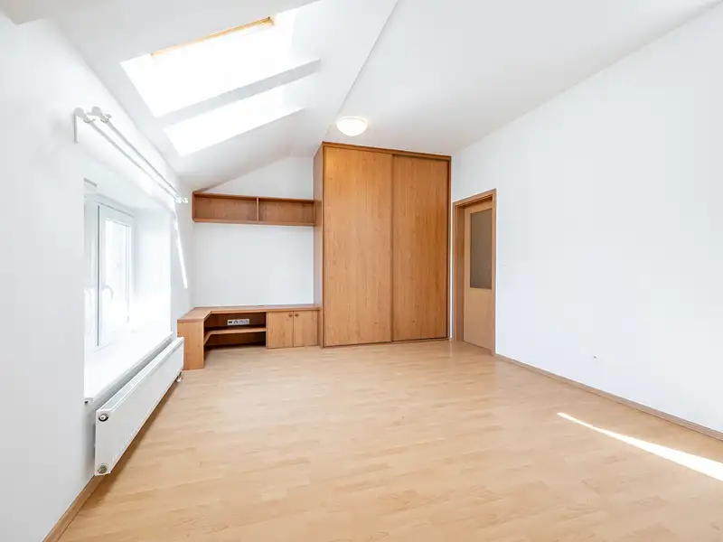 Prodej bytu 1+kk 38 m², Praha – náhled fotky 3
