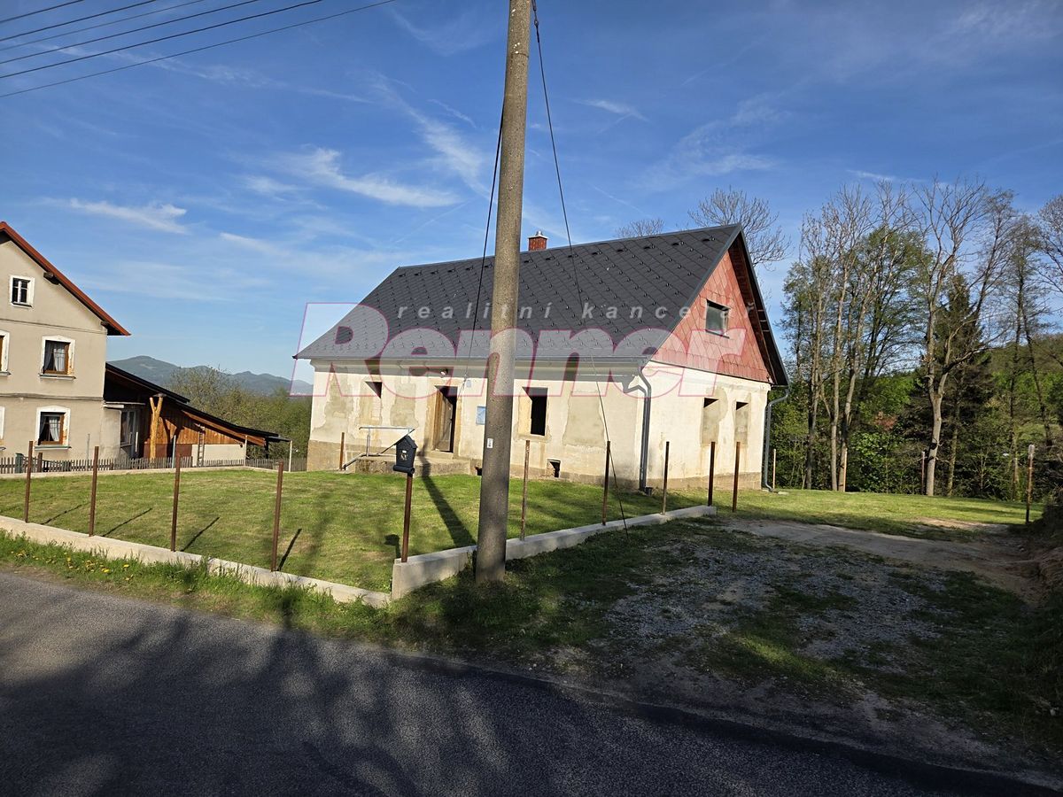 Prodej rodinného domu 130 m², pozemek 1200 m² – fotografie 4