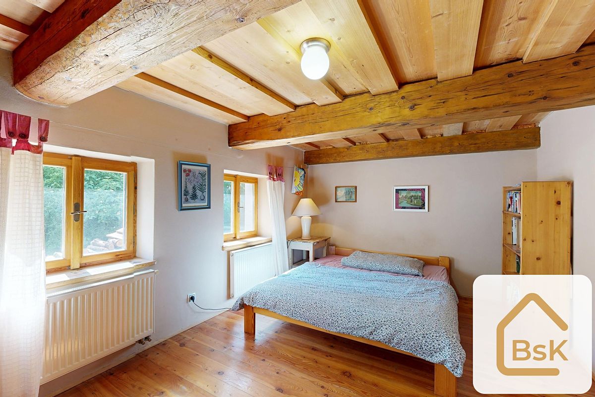 Prodej rodinného domu 209 m², pozemek 775 m² – fotografie 3