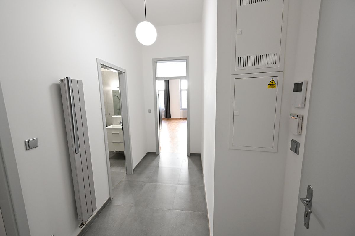 Pronájem bytu 1+kk 43 m² – fotografie 2