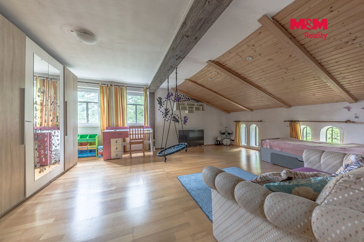 Prodej rodinného domu 140 m², pozemek 1416 m² – fotografie 4