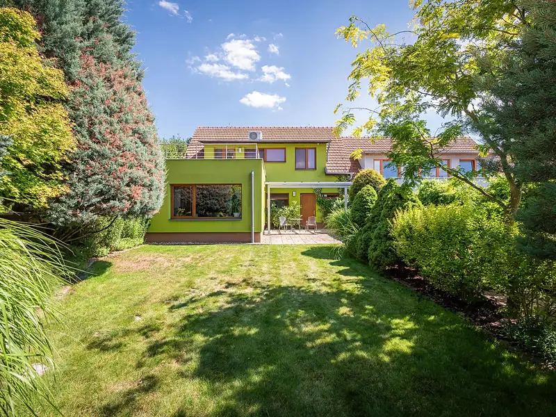 Prodej rodinného domu 200 m², pozemek 447 m², Kuřim – náhled fotky 2