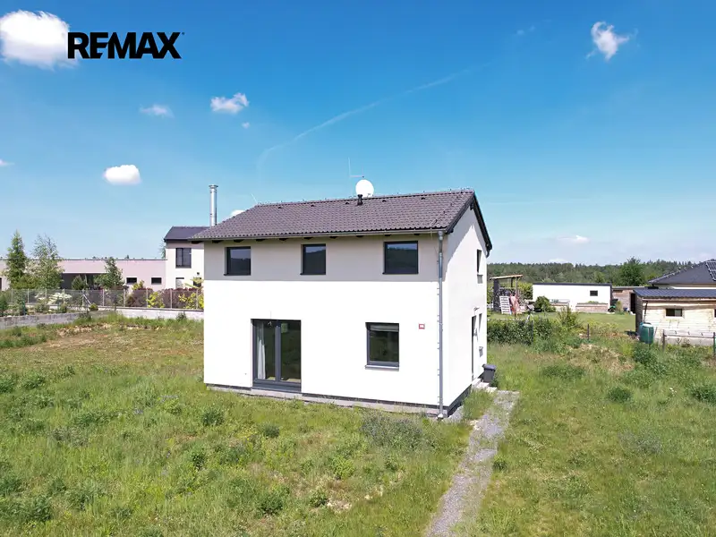 Prodej rodinného domu 127 m², pozemek 1508 m², Jevany – náhled fotky 1