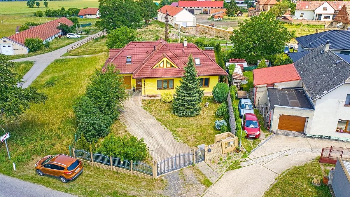 Prodej rodinného domu 209 m², pozemek 1132 m²