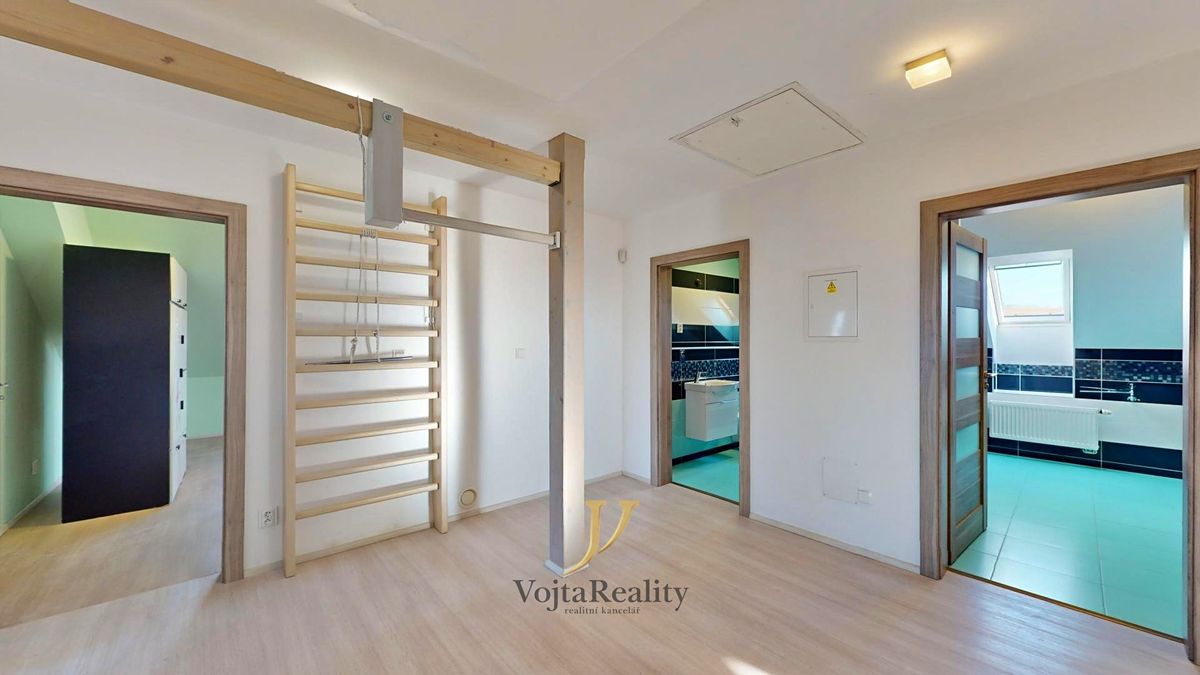 Pronájem bytu 4+kk 105 m² – fotografie 4