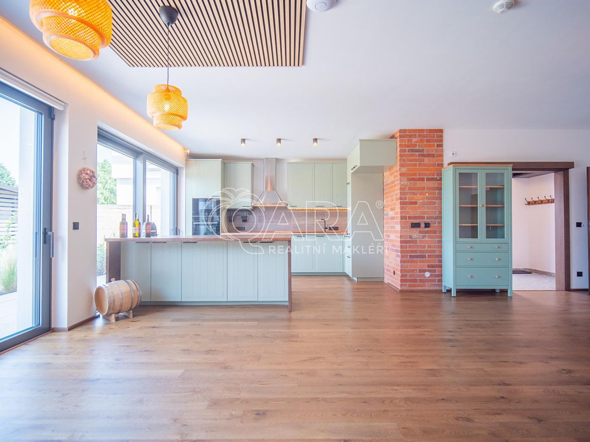 Prodej rodinného domu 167 m², pozemek 1729 m² – fotografie 4