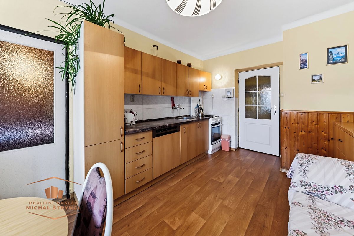 Prodej rodinného domu 89 m², pozemek 422 m² – fotografie 3