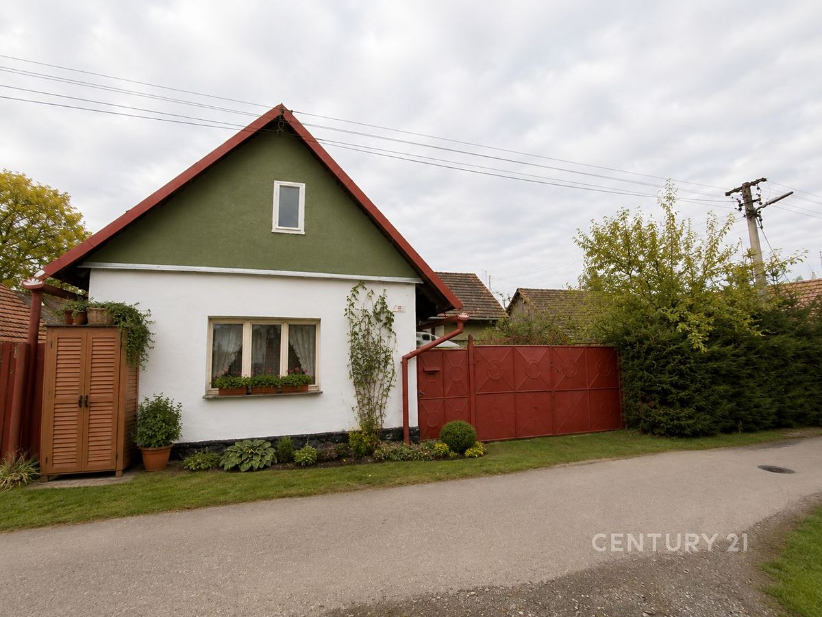 Prodej rodinného domu 106 m², pozemek 349 m² – fotografie 3