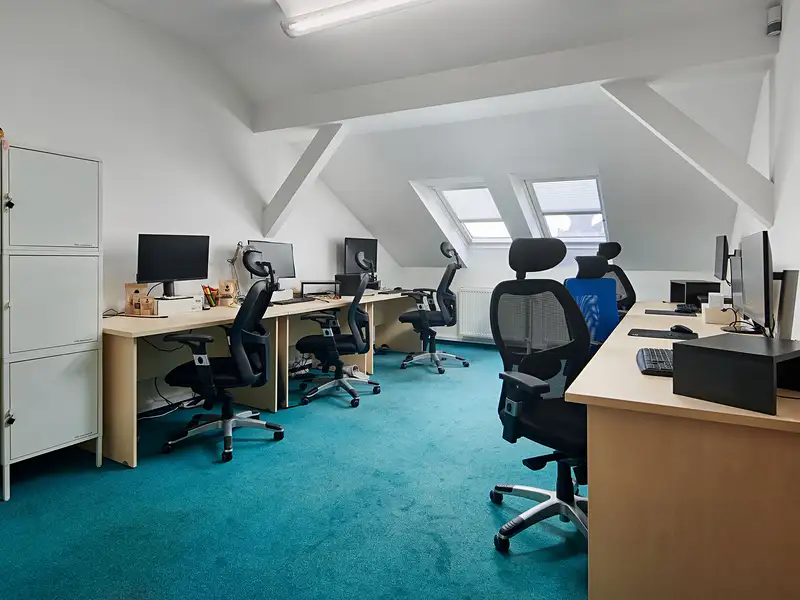 Pronájem kanceláře 87 m², Praha – náhled fotky 1