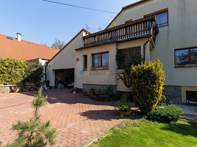 Prodej  rodinného domu 294 m², pozemek 708 m²