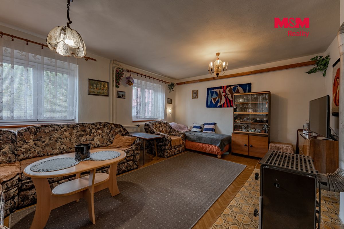 Prodej rodinného domu 160 m², pozemek 1244 m² – fotografie 4