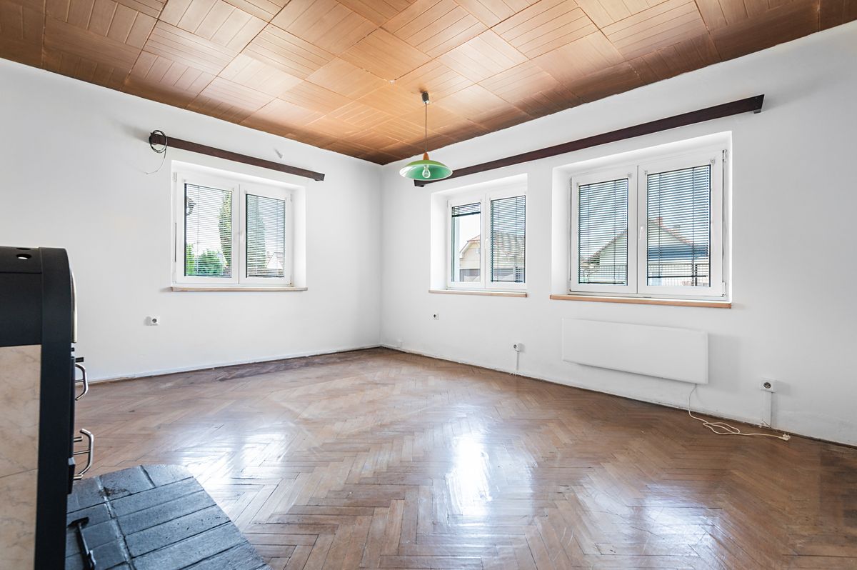 Prodej rodinného domu 95 m², pozemek 556 m² – fotografie 3