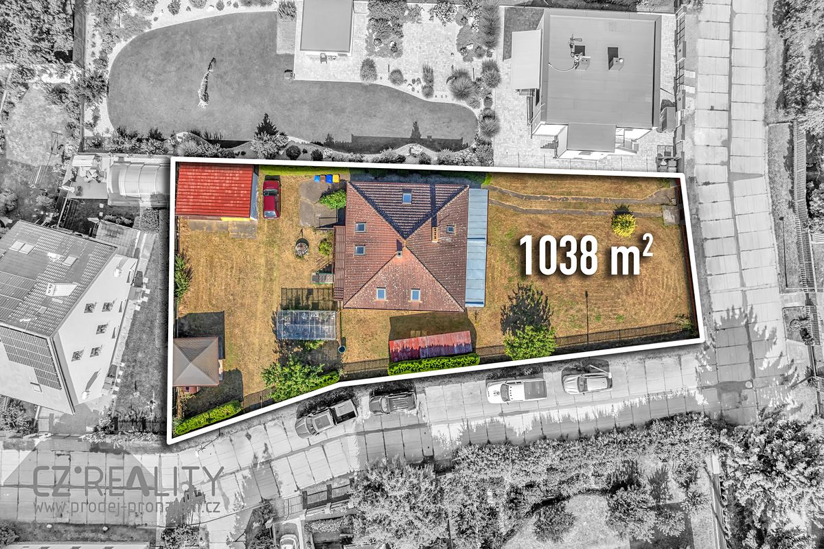 Prodej rodinného domu 164 m², pozemek 1038 m² – fotografie 2
