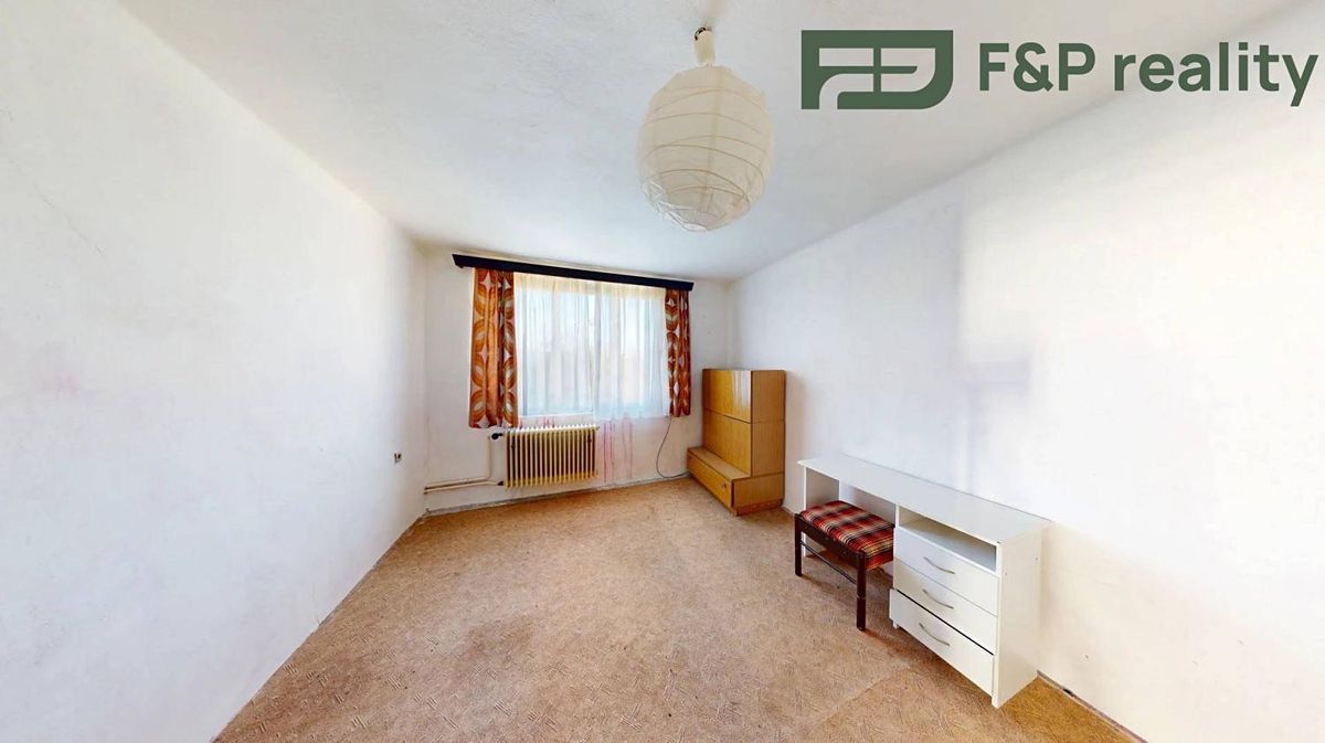 Prodej rodinného domu 205 m², pozemek 1112 m² – fotografie 3