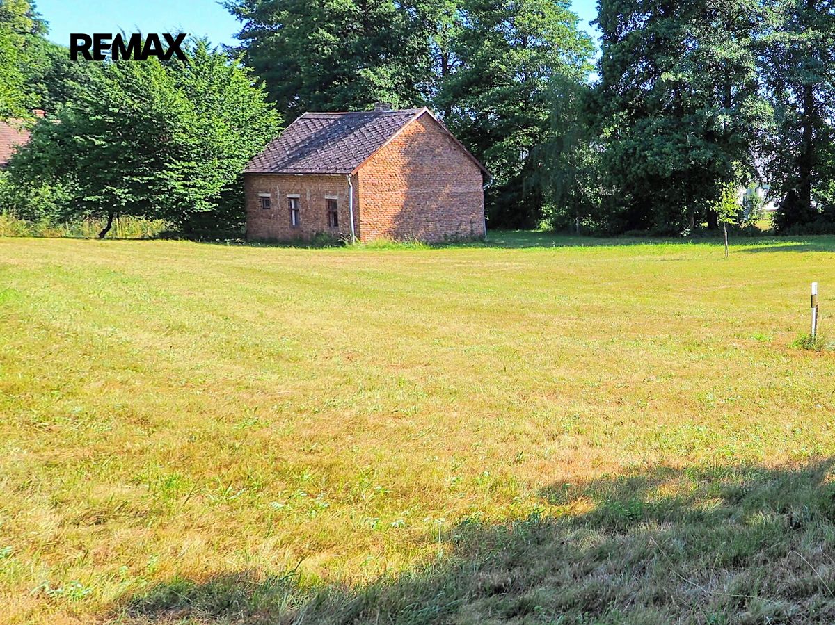 Prodej stavebního pozemku 3735 m² – fotografie 4