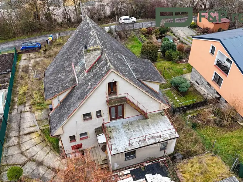 Prodej rodinného domu 228 m², pozemek 678 m², Beroun – náhled fotky 2