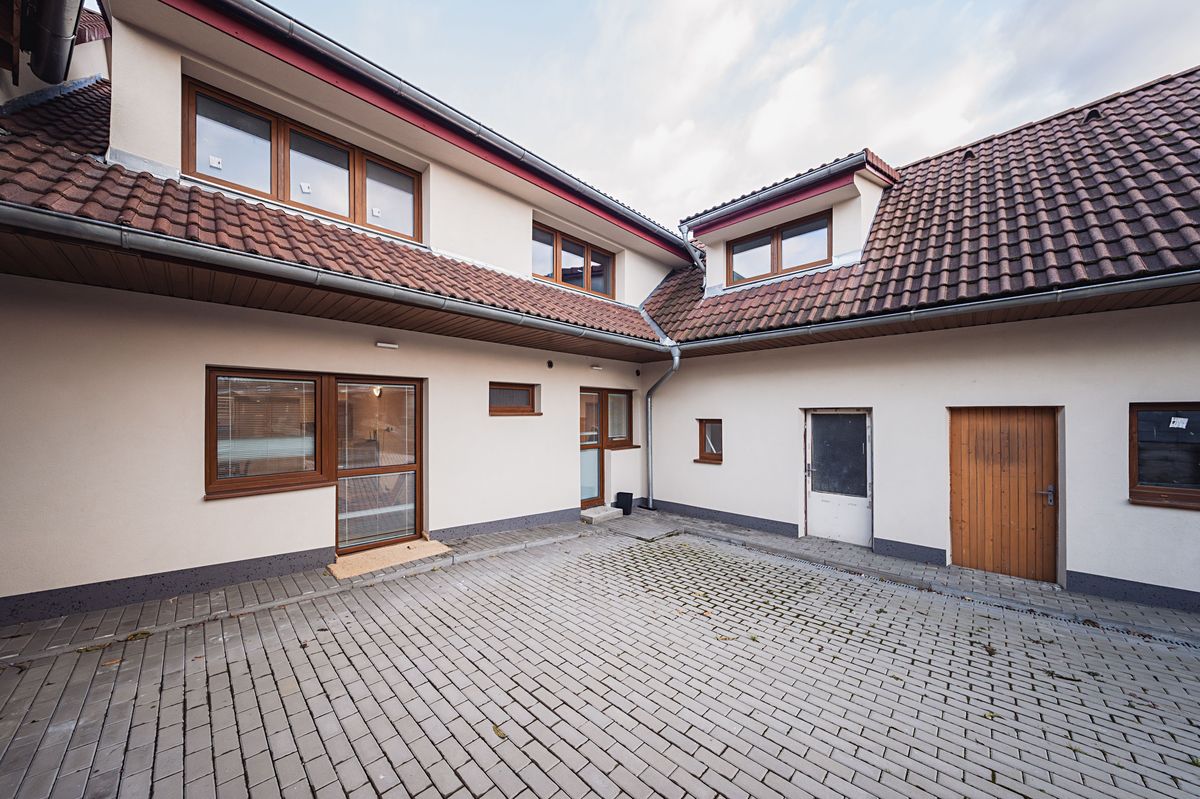 Pronájem bytu 3+kk 70 m² – fotografie 2