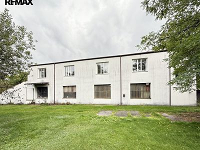 Pronájem kanceláře 186 m²
