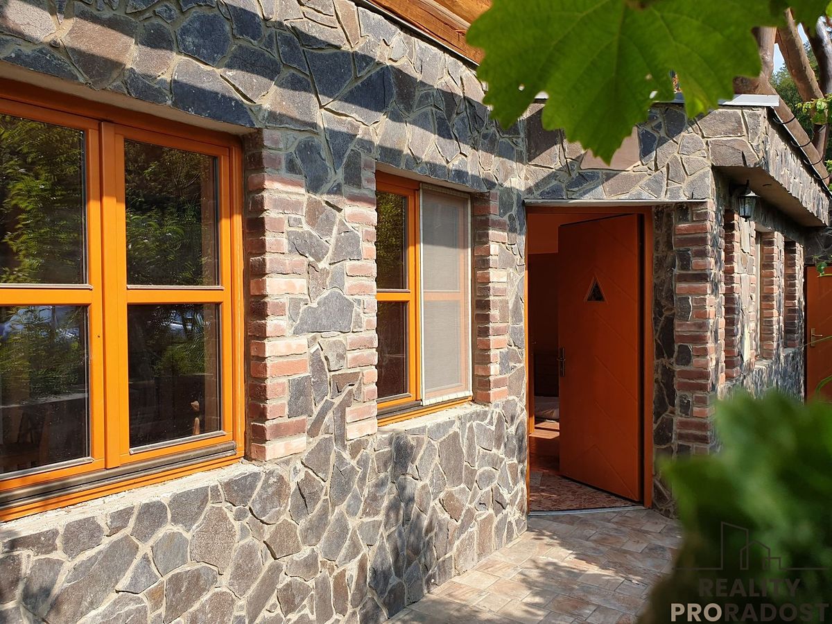 Pronájem bytu 2+kk 42 m²