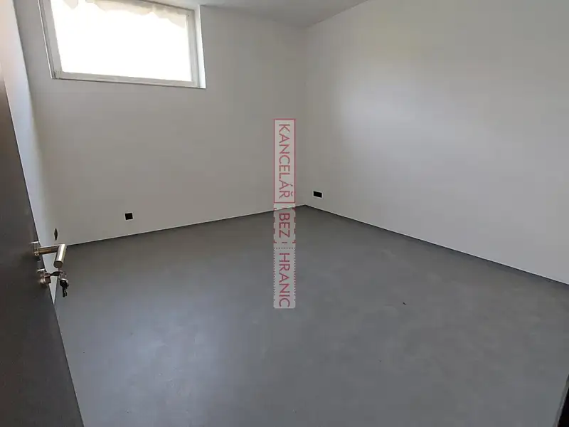Pronájem skladového prostoru 756 m², Medlovice – náhled fotky 3