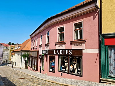 Prodej  vícegeneračního domu 600 m², pozemek 294 m²