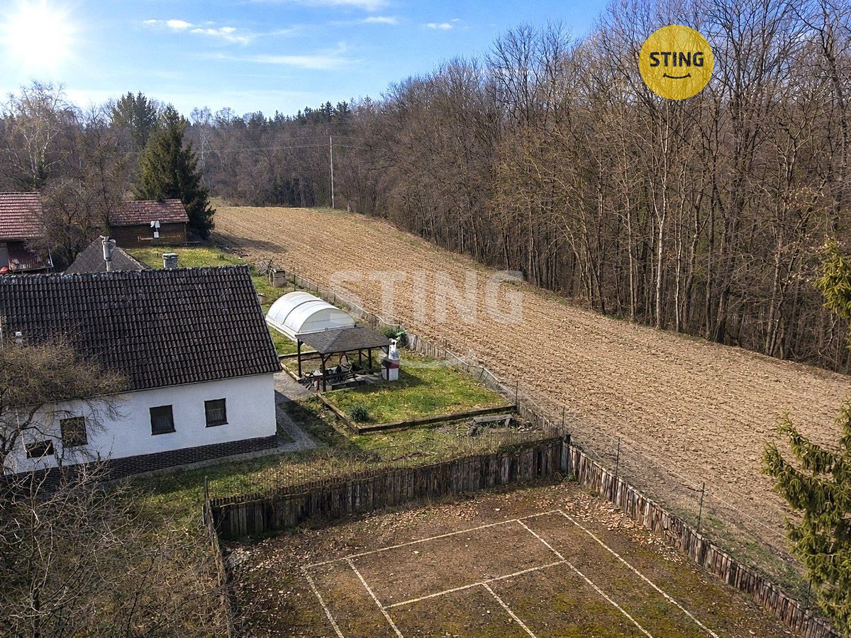 Prodej rodinného domu 210 m², pozemek 1778 m²
