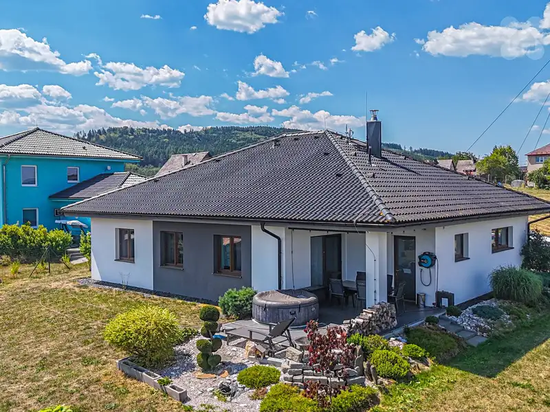 Prodej rodinného domu 189 m², pozemek 921 m², Nýrsko – náhled fotky 3